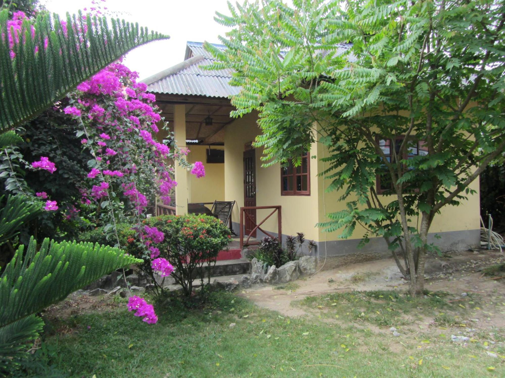 Flower Paradise Bungalows & Swiss Restaurant Roestiland 拉迈海滩 客房 照片