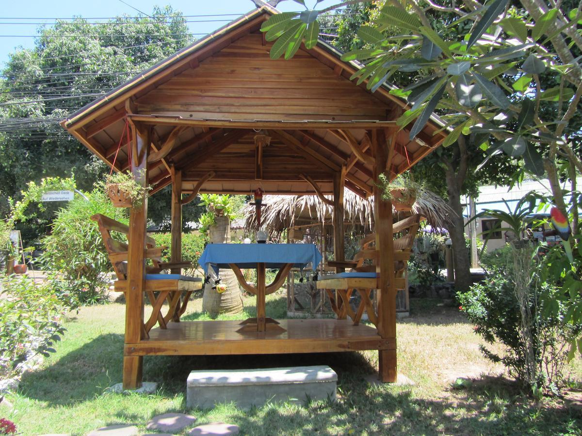 Flower Paradise Bungalows & Swiss Restaurant Roestiland 拉迈海滩 外观 照片