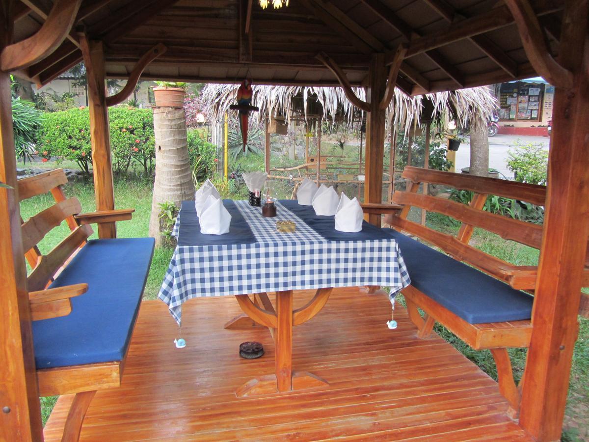 Flower Paradise Bungalows & Swiss Restaurant Roestiland 拉迈海滩 外观 照片
